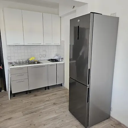 アパートホテル At Night On The Sea ポルト・レカナーティ